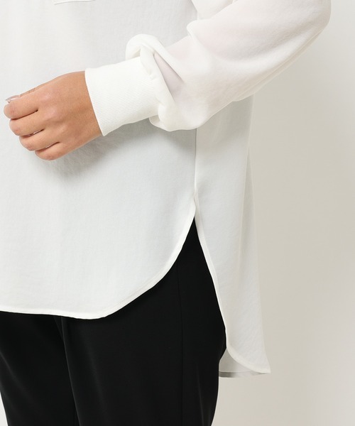 RIVE DROITE（リヴドロワ）の「オフィスカジュアルからデイリーまで幅広く/ジョーゼットポケットブラウス（シャツ/ブラウス・レディース・チャコールグレー/オフホワイト/サックスブルー/モスグリーン・FREE）」の10枚目の写真