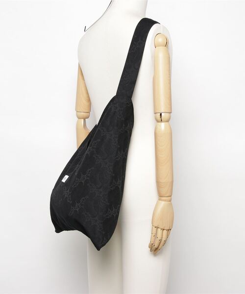 BEDWIN & THE HEARTBREAKERS（ベドウィン アンド ザ ハートブレイカーズ）の「JACQUARD BAG "KASAYA"（ショルダーバッグ・メンズ・ブラック/グリーン・FREE）」の3枚目の写真