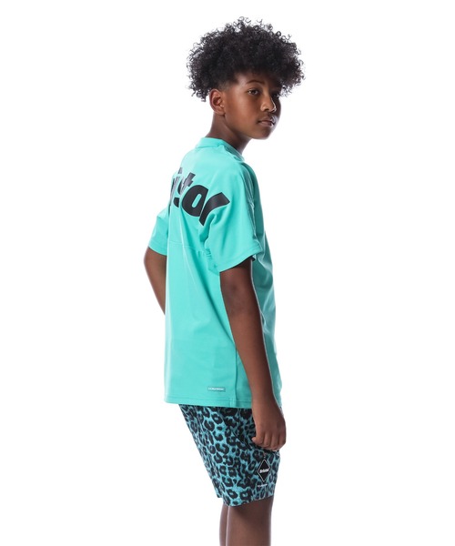 F.C.Real Bristol（エフシーレアルブリストル）の「BIG LOGO WIDE TEE（Tシャツ/カットソー・キッズ・ライトブルー/ホワイト/ベージュ/ブラック・LARGE/MEDIUM/SMALL）」の21枚目の写真