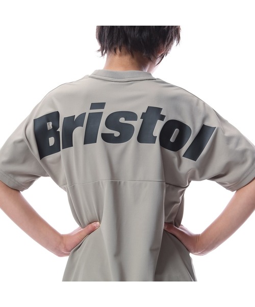 F.C.Real Bristol（エフシーレアルブリストル）の「BIG LOGO WIDE TEE（Tシャツ/カットソー・キッズ・ライトブルー/ホワイト/ベージュ/ブラック・LARGE/MEDIUM/SMALL）」の18枚目の写真