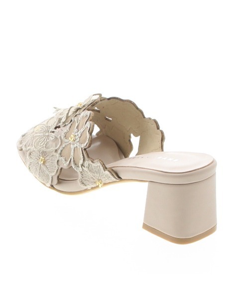 JELLY BEANS（ジェリービーンズ）の「フラワー刺繍ミュールサンダル(204-52789)JELLY BEANS(ジェリービーンズ)（サンダル・レディース・ライトブルー/イエロー/グレイッシュベージュ・S/M/L）」の7枚目の写真