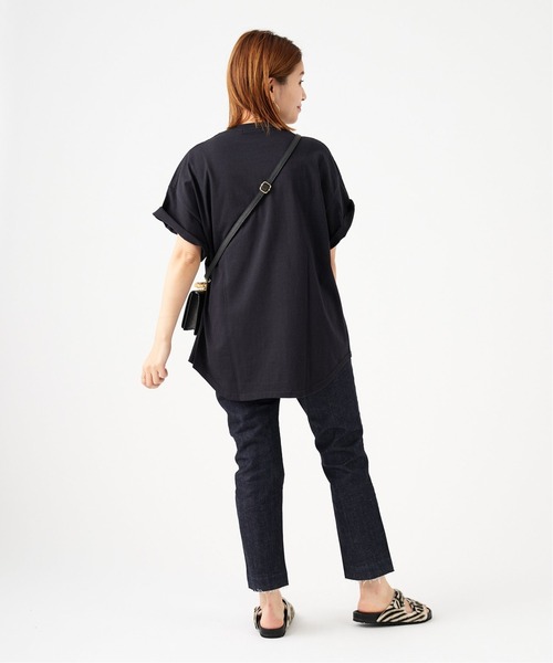 JOURNAL STANDARD(ジャーナルスタンダード)の「■ラウンドヘムロゴTシャツ(Tシャツ/カットソー・レディース・ブラック/ホワイト/カーキ・FREE)」の10枚目の写真