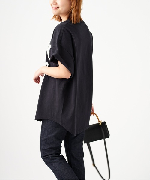 JOURNAL STANDARD(ジャーナルスタンダード)の「■ラウンドヘムロゴTシャツ(Tシャツ/カットソー・レディース・ブラック/ホワイト/カーキ・FREE)」の11枚目の写真
