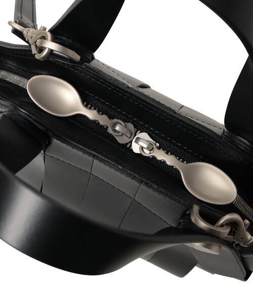 HIROKO HAYASHI（ヒロコハヤシ）の「◆OSSO VIVO(オッソ ヴィーヴォ)2wayバッグ（ハンドバッグ・レディース・オフホワイト/ブラック/グリーン/ブルー・00）」の21枚目の写真