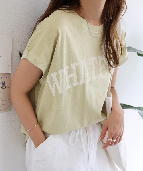 andme(アンドミー)の「ピグメントフレンチスリーブかすれロゴTシャツ(Tシャツ/カットソー・レディース・オフホワイト/モカ/ブルー/グリーン/スミクロ/グレイッシュベージュ/ラベンダー・M)」の5枚目の写真