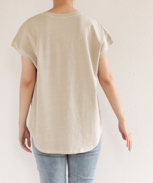 andme(アンドミー)の「ピグメントフレンチスリーブかすれロゴTシャツ(Tシャツ/カットソー・レディース・オフホワイト/モカ/ブルー/グリーン/スミクロ/グレイッシュベージュ/ラベンダー・M)」の20枚目の写真