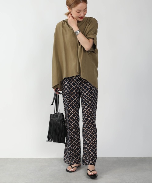 PICCIN（ピッチン）の「スキッパーギャザーブラウス（シャツ/ブラウス・レディース・ブラック/オフホワイト/カーキ・M）」の15枚目の写真