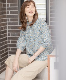 リバティプリントブラウス