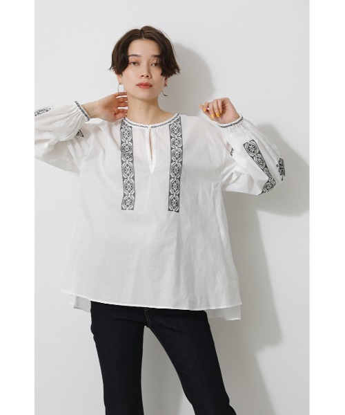 AZUL by moussy(アズールバイマウジー)の「EMBROIDERY RELAX BLOUSE/エンブロイダリーリラックスブラウス(シャツ/ブラウス・レディース・ホワイト/ブラック・SMALL/MEDIUM)」の20枚目の写真