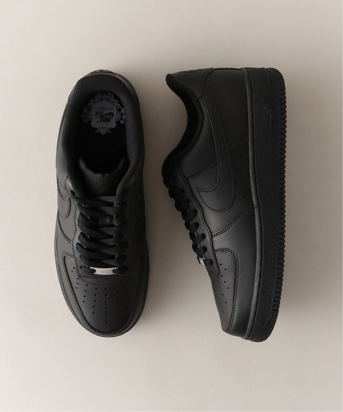 NIKE（ナイキ）の「【NIKE / ナイキ】エアフォース1 ’07（スニーカー・メンズ・ブラック/ホワイト・26.5cm/27cm/27.5cm/28cm/26cm）」の2枚目の写真