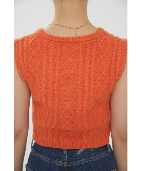 LAGUA GEM（ラグアジェム）の「CABLE KNIT VEST ケーブルニットベスト（ベスト・レディース・ピンク/ブラック/ブルー/ホワイト/オレンジ・FREE）」の18枚目の写真