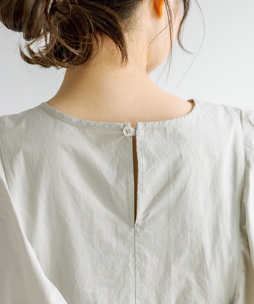 PUAL CE CIN（ピュアルセシン）の「フリルプルオーバーブラウス（シャツ/ブラウス・レディース・ライトグレー/ブラック/オフホワイト・FREE）」の12枚目の写真