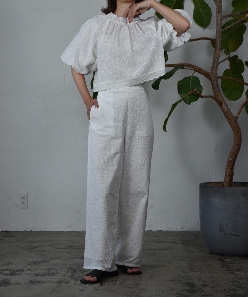 I_am（アイアム）の「embroidery flower rafu pants / エンブロイダリーフラワーラフパンツ（その他パンツ・レディース・ホワイト/ブラック・S/M）」の14枚目の写真