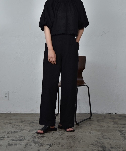 I_am（アイアム）の「embroidery flower rafu pants / エンブロイダリーフラワーラフパンツ（その他パンツ・レディース・ホワイト/ブラック・S/M）」の18枚目の写真