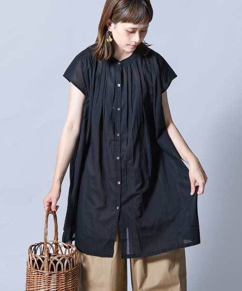 folka（フォルカ）の「【folka（フォルカ）】ギャザーブラウス（シャツ/ブラウス・レディース・オフホワイト/ブラック/ブラウン/ラベンダー・ONE SIZE）」の2枚目の写真