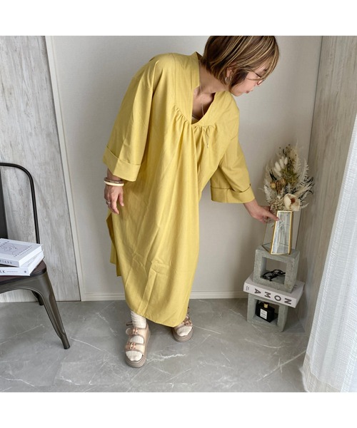 Chich&Sally(チッチアンドサリー)の「リネンタッチカフタンOP(ワンピース・レディース・Moca/Black/Beige/Mustard・MEDIUM)」の6枚目の写真