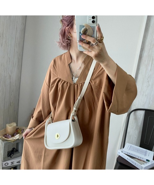 Chich&Sally(チッチアンドサリー)の「リネンタッチカフタンOP(ワンピース・レディース・Moca/Black/Beige/Mustard・MEDIUM)」の17枚目の写真
