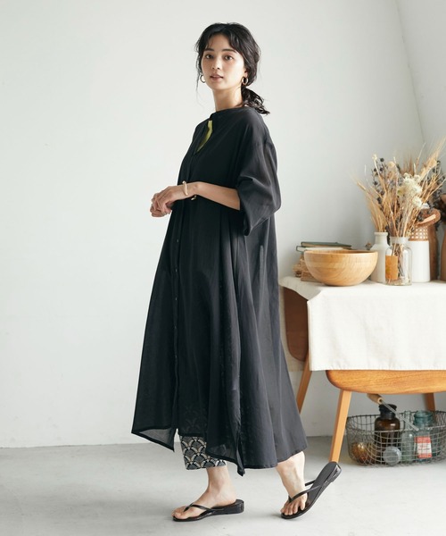 CRAFT STANDARD BOUTIQUE(クラフトスタンダードブティック)の「羽織りワンピース *◆(ワンピース・レディース・ブラック/ベージュ・FREE)」の2枚目の写真