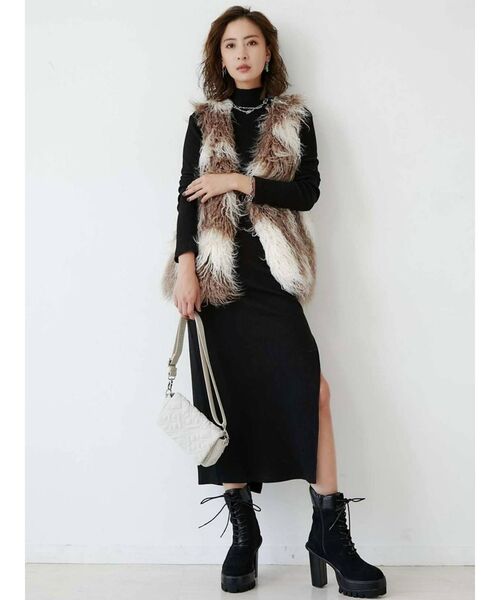 GYDA（ジェイダ）の「GG QUILTING crossbody バッグ（ショルダーバッグ・レディース・アイボリー/ブラック・FREE）」の8枚目の写真