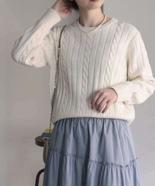 fredy emue（フレディエミュ）の「ケーブル×ワイドリブ プルオーバーニット（ニット/セーター・レディース・ネイビー/レッド/アイボリー/ブルー系その他3・38）」の15枚目の写真