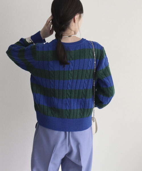 fredy emue（フレディエミュ）の「ケーブル×ワイドリブ プルオーバーニット（ニット/セーター・レディース・ネイビー/レッド/アイボリー/ブルー系その他3・38）」の22枚目の写真