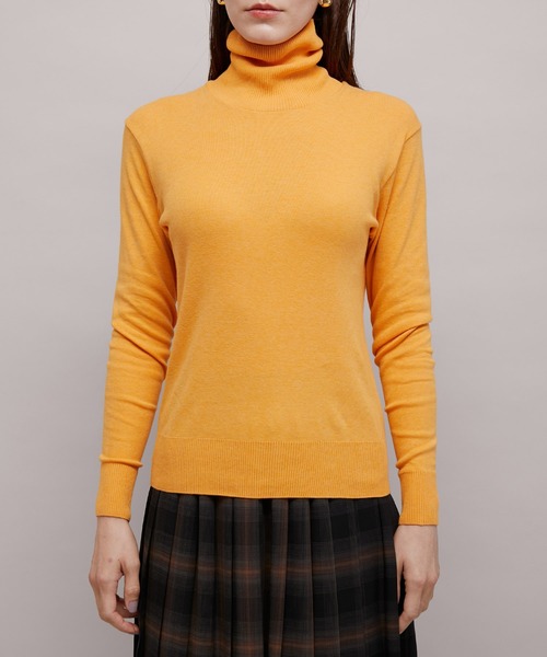 ROPE'（ロペ）の「タートルネックジャストフィットニットソー（ニット/セーター・レディース・ホワイト/ブラック/ネイビー/レッド/イエロー系その他2・M）」の6枚目の写真