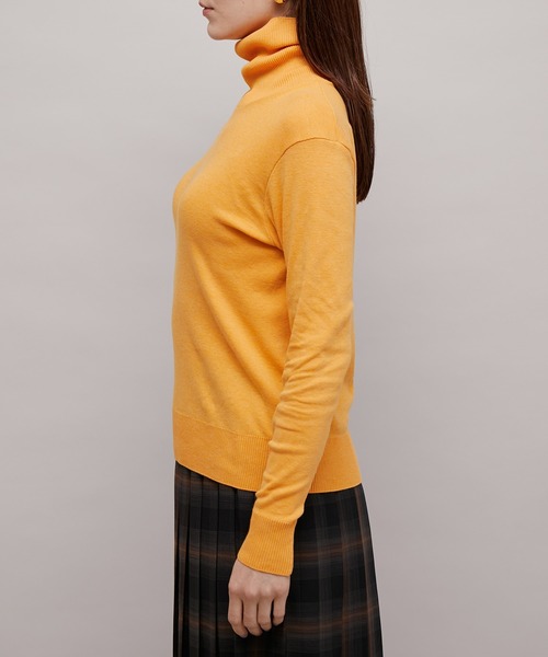 ROPE'（ロペ）の「タートルネックジャストフィットニットソー（ニット/セーター・レディース・ホワイト/ブラック/ネイビー/レッド/イエロー系その他2・M）」の13枚目の写真