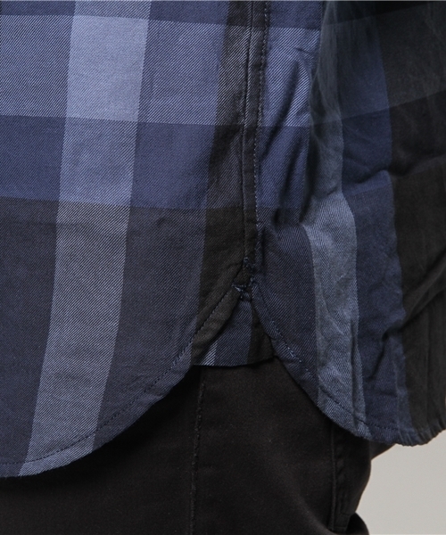 AZUL by moussy（アズールバイマウジー）の「ビッグチェック長袖レギュラーシャツ（シャツ/ブラウス・メンズ・ブラック系その他/ダークネイビー・SMALL/LARGE/MEDIUM/X-SMALL/X-LARGE）」の8枚目の写真