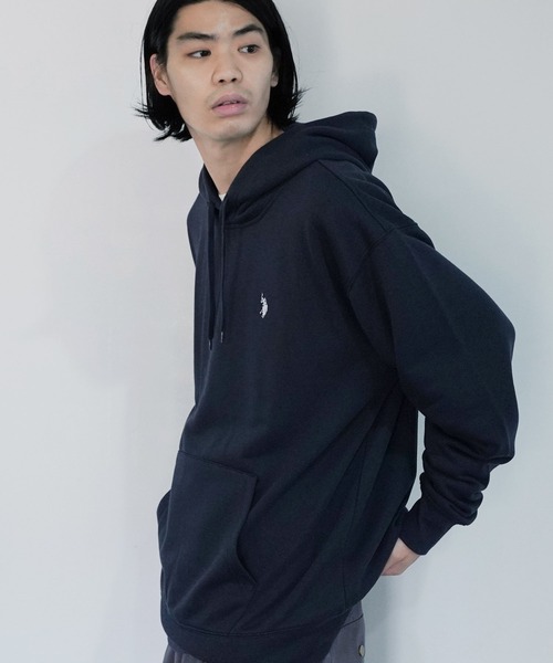 U.S. POLO ASSN.(ユーエスポロアッスン)の「U.S. POLO ASSN. / ユーエスポロアッスン 別注 コラボ ビッグシルエット 裏毛 プルオーバー パーカー(パーカー・メンズ・ブルー系その他2/グリーン系その他/グレー系その他/ブラック系その他/ホワイト系その他2/グレー系その他3/グリーン系その他2/グレー系その他2/グレー系その他4/ホワイト系その他/ブラック系その他2/ブルー系その他/ブルー系その他3・MEDIUM/LARGE)」の11枚目の写真