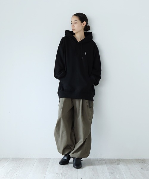 U.S. POLO ASSN.(ユーエスポロアッスン)の「U.S. POLO ASSN. / ユーエスポロアッスン 別注 コラボ ビッグシルエット 裏毛 プルオーバー パーカー(パーカー・メンズ・ブルー系その他2/グリーン系その他/グレー系その他/ブラック系その他/ホワイト系その他2/グレー系その他3/グリーン系その他2/グレー系その他2/グレー系その他4/ホワイト系その他/ブラック系その他2/ブルー系その他/ブルー系その他3・MEDIUM/LARGE)」の22枚目の写真