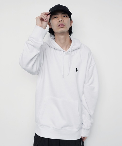 U.S. POLO ASSN.(ユーエスポロアッスン)の「U.S. POLO ASSN. / ユーエスポロアッスン 別注 コラボ ビッグシルエット 裏毛 プルオーバー パーカー(パーカー・メンズ・ブルー系その他2/グリーン系その他/グレー系その他/ブラック系その他/ホワイト系その他2/グレー系その他3/グリーン系その他2/グレー系その他2/グレー系その他4/ホワイト系その他/ブラック系その他2/ブルー系その他/ブルー系その他3・MEDIUM/LARGE)」の14枚目の写真
