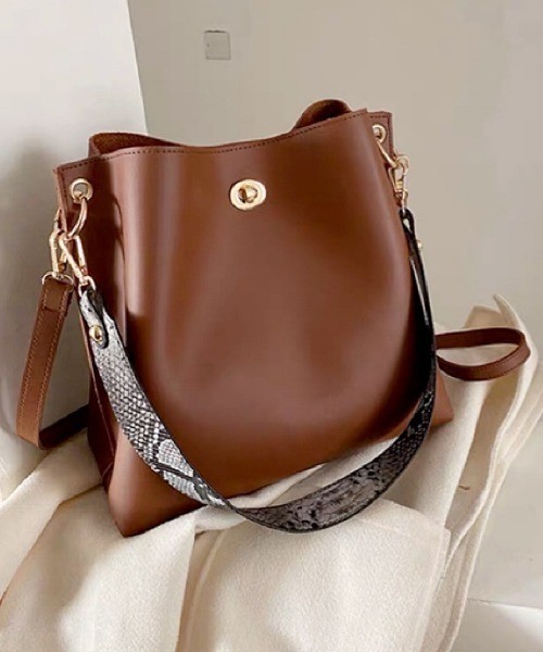 美品　【エムズグレイシー】ロゴベルト付き　ショルダーバッグ ブラウン　2way 美品 【エムズグレイシー】ロゴベルト付き ショルダーバッグ