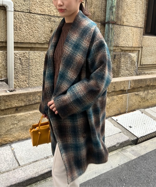 Chez toi(シェトワ)の「チェック柄ショールカラーミドル丈コート(その他アウター・レディース・ブラウン/グリーン・FREE)」の9枚目の写真