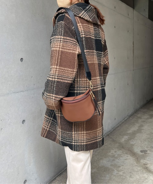 Chez toi(シェトワ)の「チェック柄ショールカラーミドル丈コート(その他アウター・レディース・ブラウン/グリーン・FREE)」の4枚目の写真