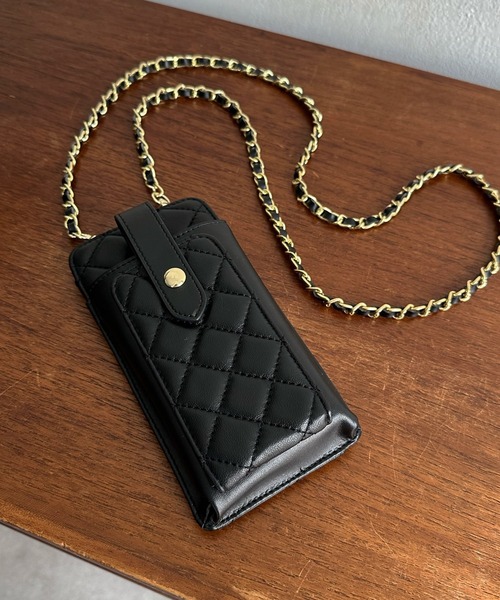 DouDou（ドゥドゥ）の「キルティングスマホショルダー（ショルダーバッグ・レディース・ブラック/グレー/アイボリー・FREE）」の2枚目の写真