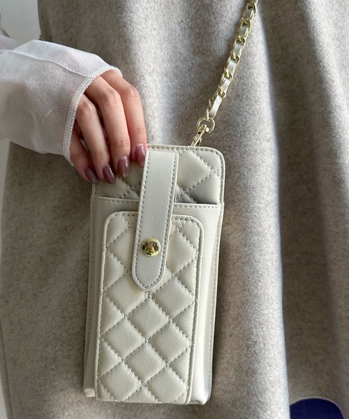 DouDou（ドゥドゥ）の「キルティングスマホショルダー（ショルダーバッグ・レディース・ブラック/グレー/アイボリー・FREE）」の7枚目の写真