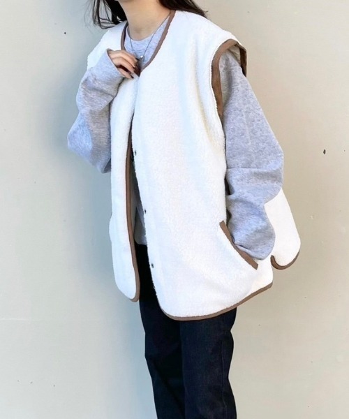 ECRIRE(エクリール)の「【TOMOコラボ】ボア×キルティングリバーシブル4WAYジャケット(ブルゾン・レディース・アイボリー/ベージュ/ブラック・M/L)」の18枚目の写真