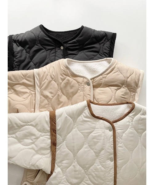 ECRIRE(エクリール)の「【TOMOコラボ】ボア×キルティングリバーシブル4WAYジャケット(ブルゾン・レディース・アイボリー/ベージュ/ブラック・M/L)」の20枚目の写真