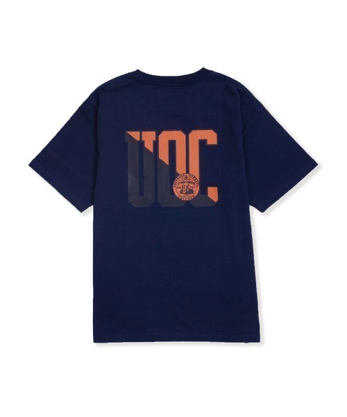 UNIVERSAL OVERALL(ユニバーサルオーバーオール)の「バッグプリントTシャツ【UOC PRINT TEE】(Tシャツ/カットソー・メンズ・ネイビー/グリーン/ヘザーグレー/ブラック/ホワイト・S/M/L)」の5枚目の写真