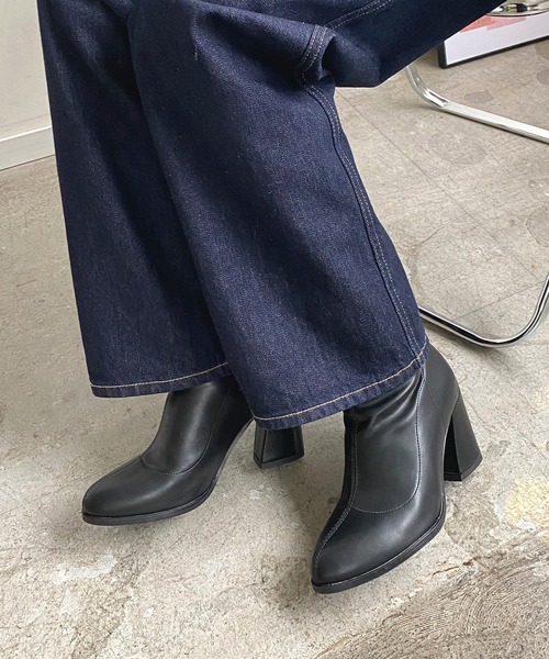 Futier land（フューティアランド）の「フェイクレザーストレッチショートブーツ（ブーツ・レディース・ブラック/グレイッシュベージュ/ブラウン・36/37/38/39/40）」の6枚目の写真