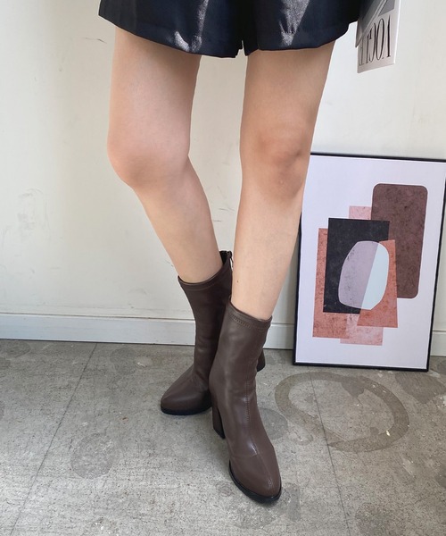 Futier land（フューティアランド）の「フェイクレザーストレッチショートブーツ（ブーツ・レディース・ブラック/グレイッシュベージュ/ブラウン・36/37/38/39/40）」の13枚目の写真