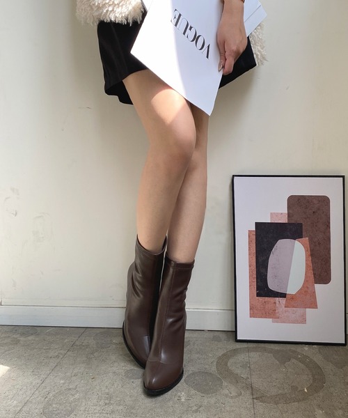 Futier land（フューティアランド）の「フェイクレザーストレッチショートブーツ（ブーツ・レディース・ブラック/グレイッシュベージュ/ブラウン・36/37/38/39/40）」の14枚目の写真