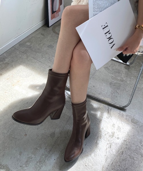 Futier land（フューティアランド）の「フェイクレザーストレッチショートブーツ（ブーツ・レディース・ブラック/グレイッシュベージュ/ブラウン・36/37/38/39/40）」の19枚目の写真