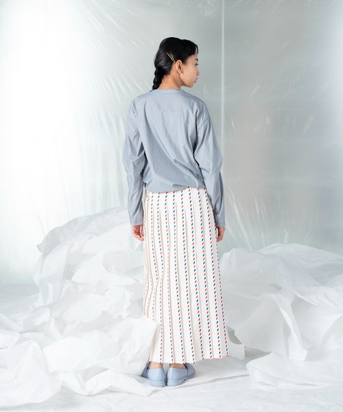 mintdesigns（ミントデザインズ）の「撥水ナイロントップス /DEFORM SLEEVE TOP/ デフォルムスリーブトップ（その他トップス・レディース・サックスブルー/カーキ・2）」の5枚目の写真