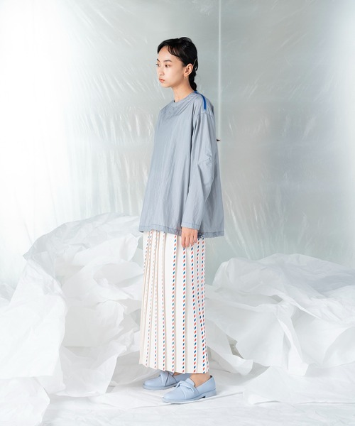 mintdesigns（ミントデザインズ）の「撥水ナイロントップス /DEFORM SLEEVE TOP/ デフォルムスリーブトップ（その他トップス・レディース・サックスブルー/カーキ・2）」の11枚目の写真