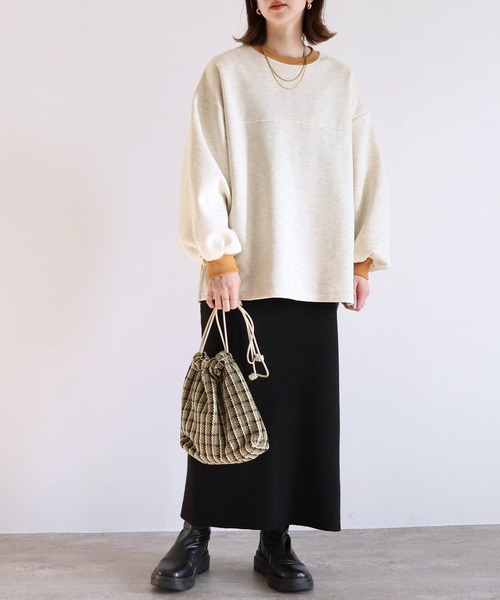 reca(レカ)の「裏起毛ビッグシルエットバイカラーリブスウェットプルオーバー(スウェット・レディース・ブラック/キャメル/グレイッシュベージュ/オートミール・FREE)」の6枚目の写真
