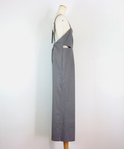 AULA AILA（アウラアイラ）の「ストレートラインサロペット