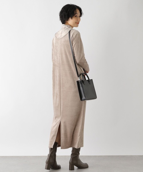 LEPSIM（レプシィム）の「ベロアナローワンピース　176394（ワンピース・レディース・ブラック/グレイッシュベージュ・FREE）」の6枚目の写真