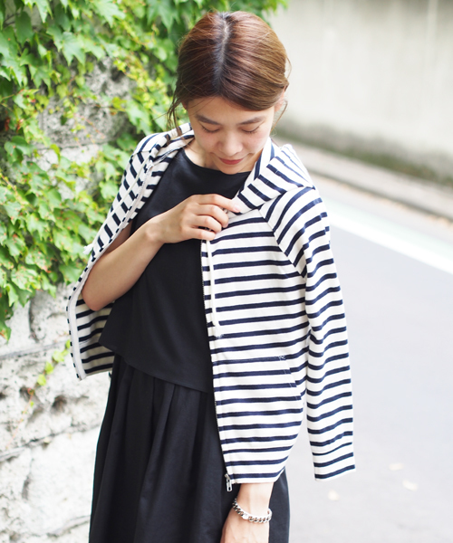 Jewel Changes(ジュエルチェンジズ)の「JC C ラッセル ZIP フードパーカー / ジップ / パーカー(パーカー・レディース・オフホワイト/グレー/その他1・フリー)」の1枚目の写真