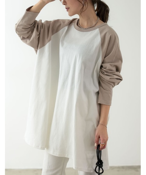 Re:EDIT(リエディ)の「配色ラグランスリーブチュニック丈コットンTシャツ(Tシャツ/カットソー・レディース・グレイッシュベージュ/チャコール/グリーン・FREE)」の11枚目の写真